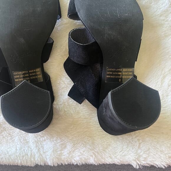 Seychelles Antique Strappy heeled sandal black suede - Picture 4 of 9